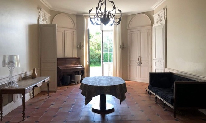 Sainte-Eulalie House | CHARTER OF YESTERYEAR