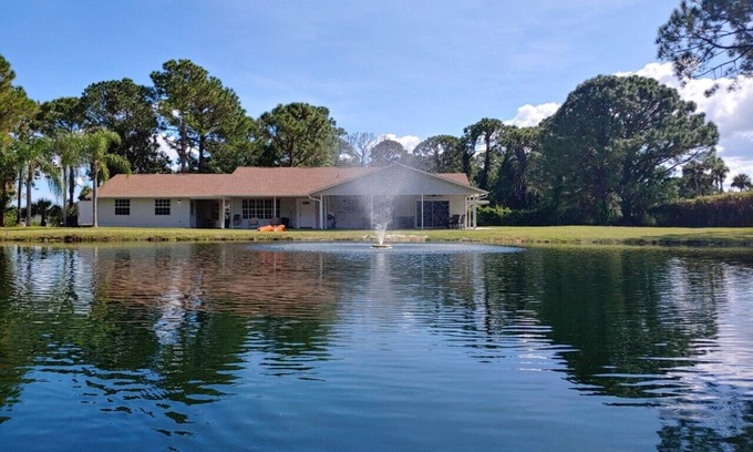 Merritt Island House | Chase Hammock Lake House