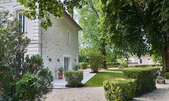 Sainte-Croix-Du-Mont Other | CHATEAU BEL AIR-DOMAINE VITICOLE-TERRASSE PANORAMIQUE AVEC VU SUR LES VIGNES