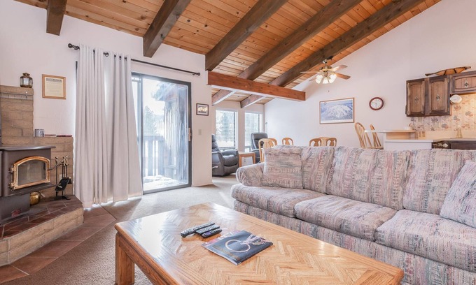 Mammoth Lakes Condo | Chateau Blanc #13