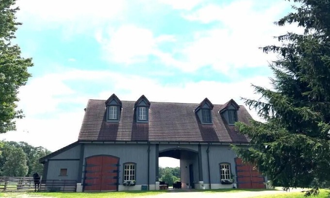 Titusville House | Chateau Cheval Chambre d' hotel