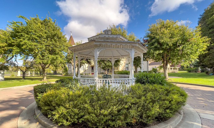 Salinas House | Chateau Coralini