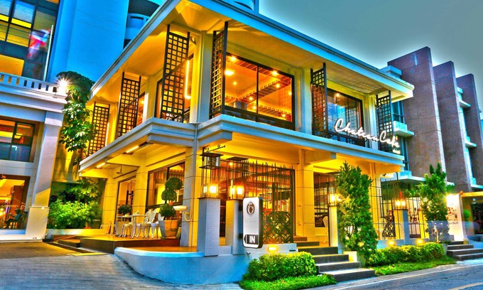 Phra Khanong Hotel | Chateau de Sukhumvit