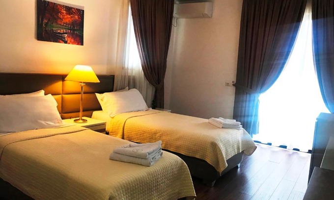 Tirana Hotel | Chateau Linza Resort
