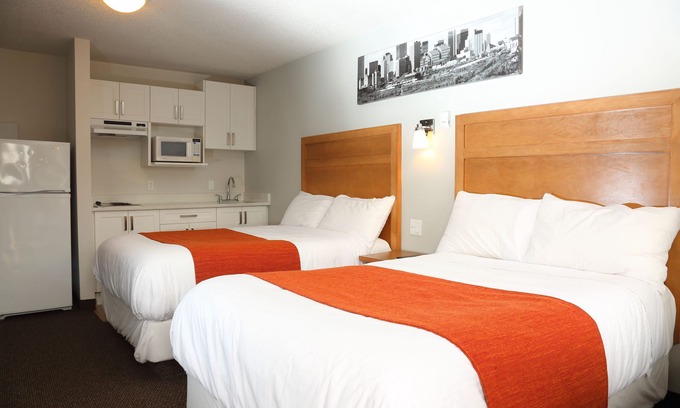 Southwest Edmonton Hotel | Chateau Motel