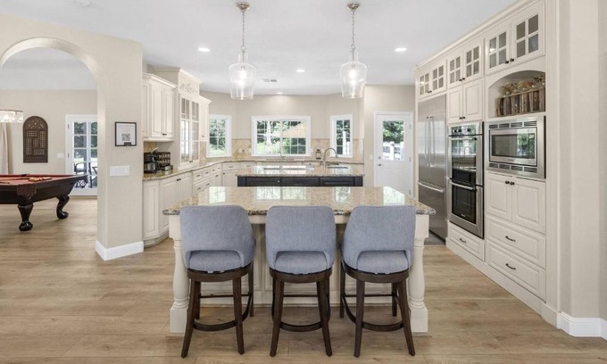 Temecula House | Chateau Rosea