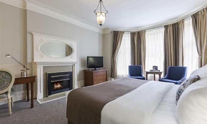 Downtown Montreal Hotel | Chateau Versailles