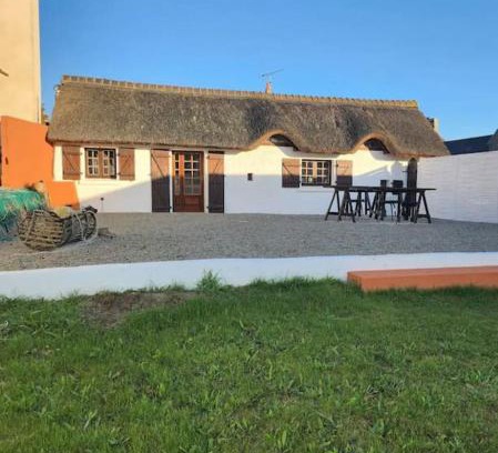 Plerin House | Chaumière côtière: plage à 500m,à deux pas du GR34