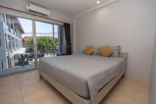 Chaweng City Center Hotel | Chaweng Terrace