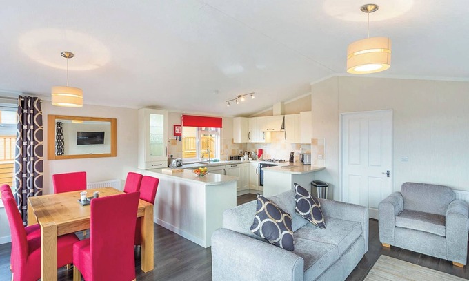 Cheddar Ski Chalet | Cheddar Lodge Premier WF