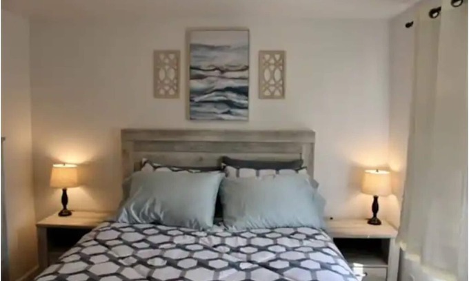 Medford House | Cheerful 3-Bedroom home in Central Point