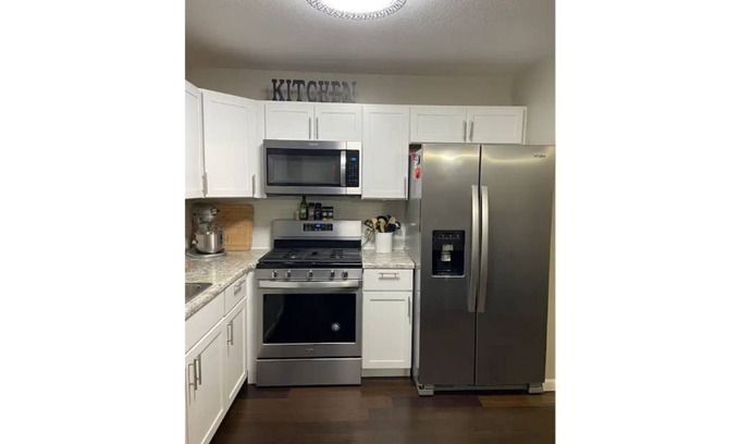 Columbia House | Cheerful 3 bedroom home waiting your arrival!