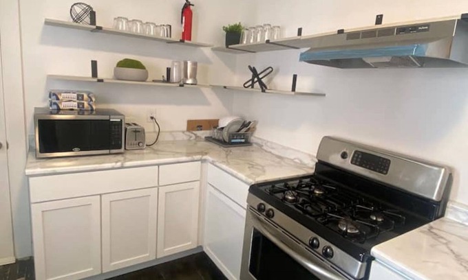 New Center Detroit House | Cheerful 3-bedroom home aesthetic and lovely vibes