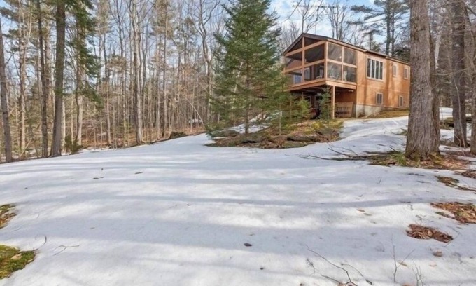 Londonderry Ski Chalet | Cheerful 4-bedroom chalet close to Ski slopes