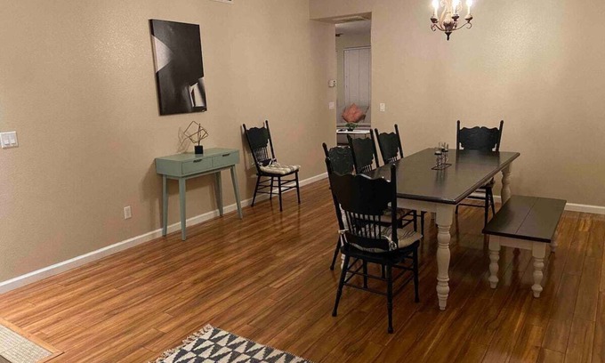 North Natomas House | Cheerful 4-bedroom residential home with Jacuzzi