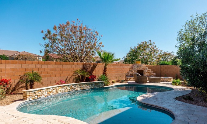 Queen Creek House | Cheerful 5 bedroom Queen Creek home with pool