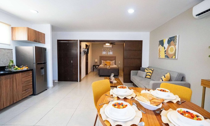 Diaz Ordaz Apartment | Cheerful Condo, Mountainview Roof and Lounge
