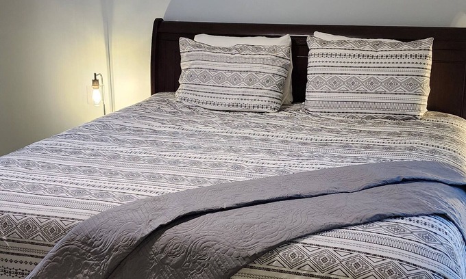 Marietta House | Cheerful, cozy townhouse minutes from stadium, downtown, area attractions