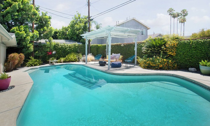 Tustin House | Cheerful mid mod 3 bedroom house w/pool, AC & fast wifi