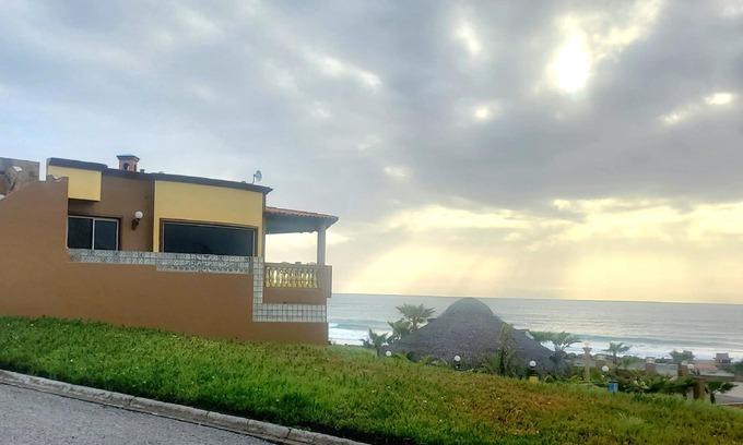 La Mision House | Cheerful Oceanfront 3BR Home