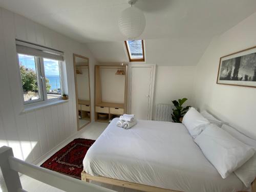 Mousehole House | Cheerful one bedroom cottage in Mousehole.