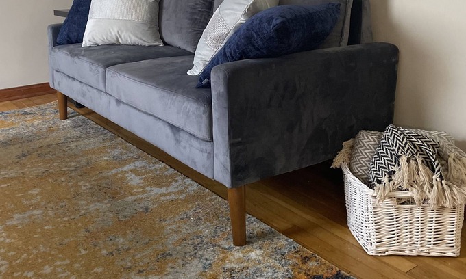 South Euclid House | Cheerful retreat