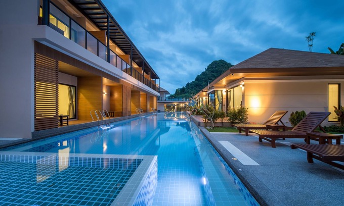 Krabi Hotel | Chermantra Aonang Resort and Pool Suite