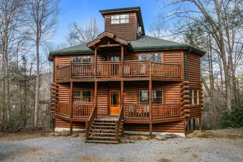 Cosby House | Cherokee Pool Lodge