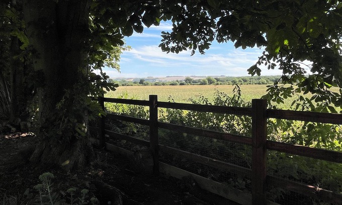 Shrivenham House | Cherry Bungalow Guesthouse