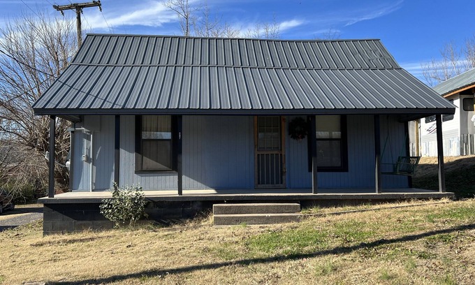 Leslie House | Cherry Street Cottage
