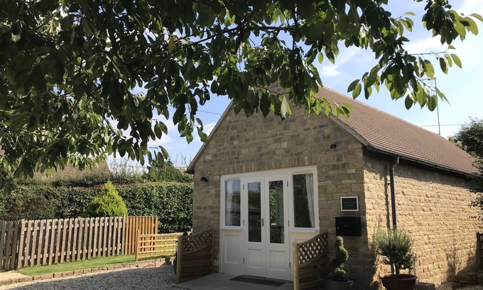 Chipping Norton Cottage | Cherry Tree Cottage - Private Detached Cottage