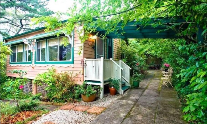 Leura House | Cherry Tree Cottage