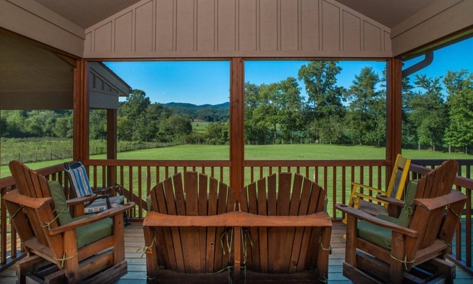 Brevard House | Cherryfield Valley Views Ranch