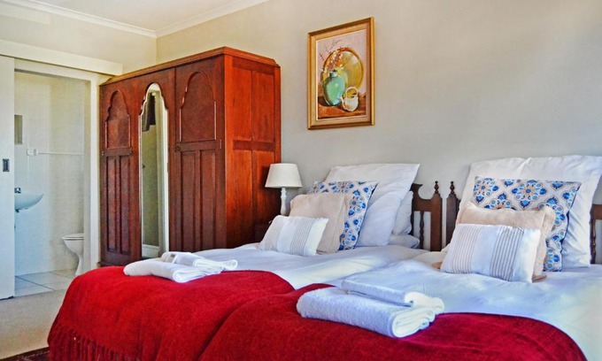Hermanus Bed & Breakfast | Chesham House