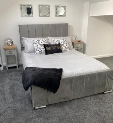 Crewe House | Cheshire Home Stays