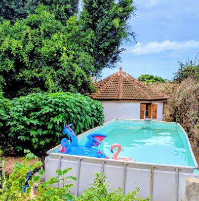 Mbour House | Chez Anaïs - Case indépendante dans un grand jardin avec piscine
