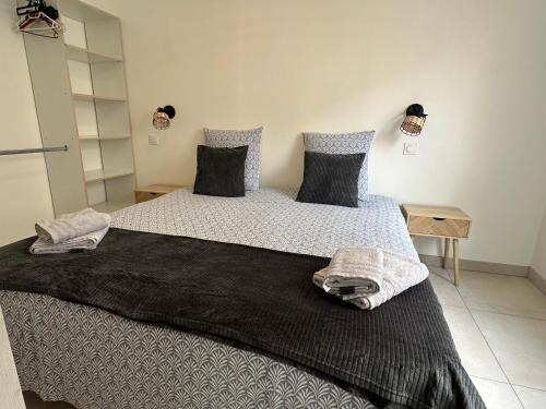 Rochefort House | Chez Camille & Emma - Climatisé