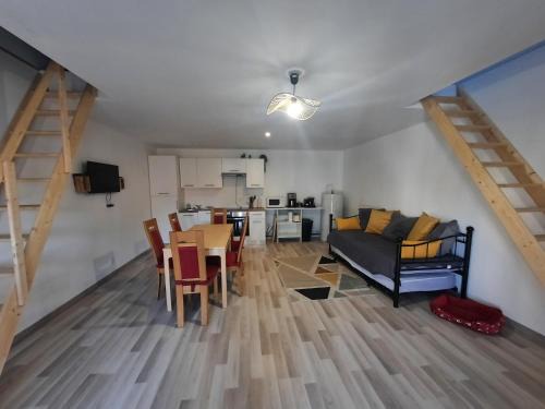 Pleine-Fougeres House | Chez Cassou