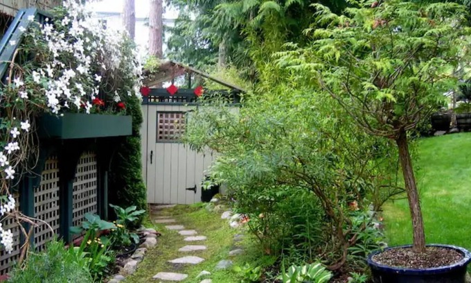 Port Townsend Apartment | CHEZ JOHN PRIVATE RETREAT SPA ..FT. WORDEN/ BEACH