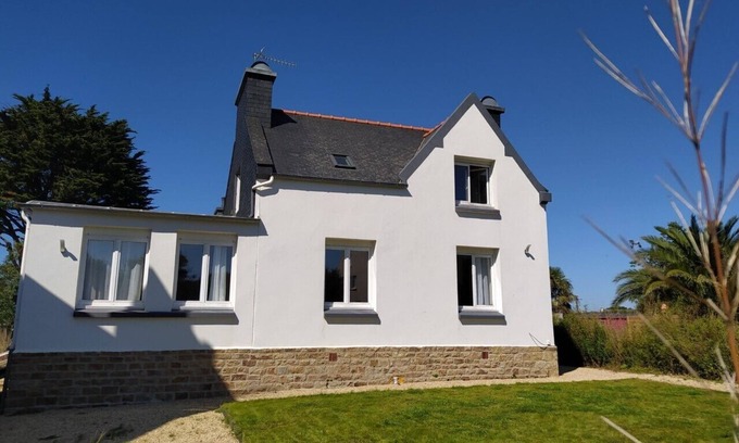 Ploudalmezeau House | Chez Mamie Breizh, in the Iroise region