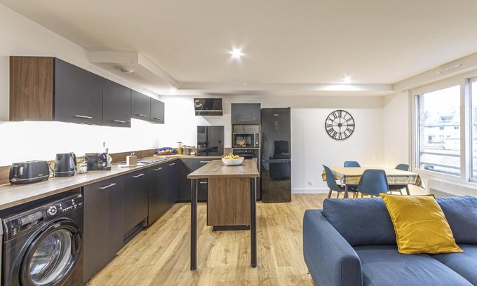 Laval Apartment | Chez Marius - Appartement 3 chambres - Laval