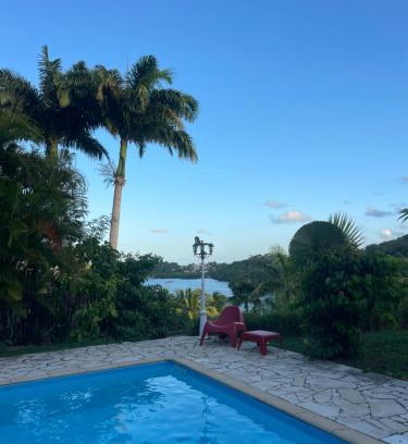 Le Robert House | Chez Nous
