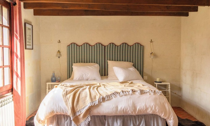 Gennes-Val-de-Loire House | Chez René - Room with view of the manor house