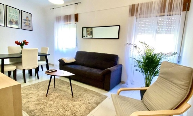Martires Apartment | Chiado Apartment with Terrace I