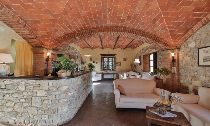 Gaiole in Chianti Villa | CHIANTIGAIO - Fourteen Bedroom Villa, Sleeps 28