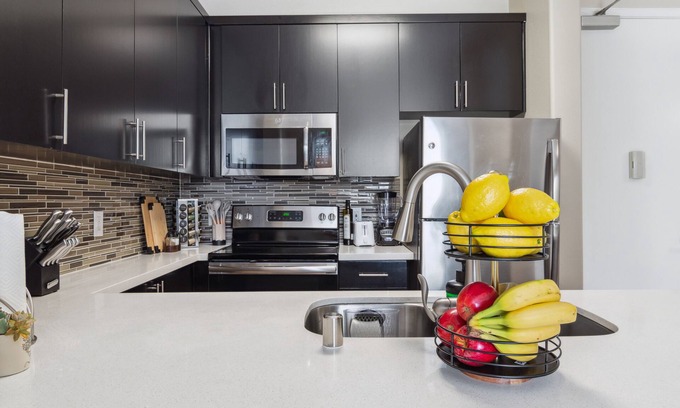 Del Rey Apartment | Chic 1-bedroom apartment in brilliant Marina del Rey with WiFi, AC