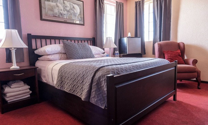 Ensenada Apartment | Chic 1-bedroom apartment with ocean views, sun bathing deck, pool in Ensenada.