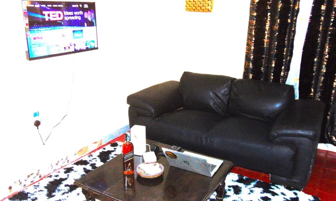 Malindi Apartment | Chic 1-bedroom apartment with WiFi, AC in welcoming Malindi