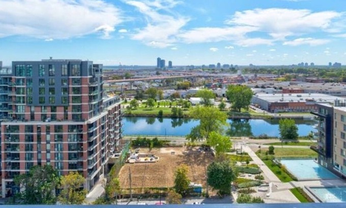 Griffintown Condo | Chic 1-Bedroom Condo in the Heart of Griffintown - Montreal's Hottest Location!!