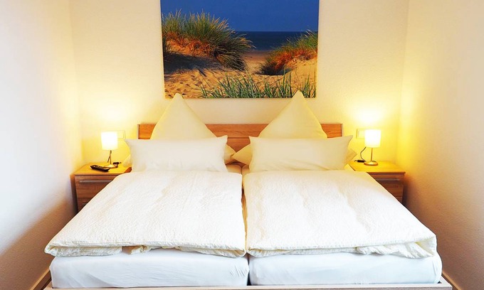 Borkum Hotel | Chic 1 BR on Borkum